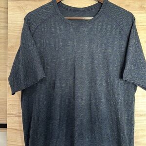Dark blue XL Lululemon shirt